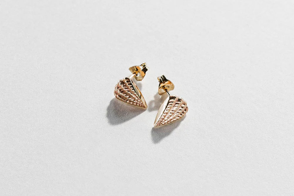 Scallop Stud Earrings - 9ct Gold